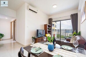 Luxury Apartment, 2 Bedrooms, Non Smoking, City View | Minibar, iron/ironing board, free WiFi, bed sheets