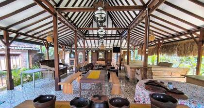 Ndalem Pengkok Homestay