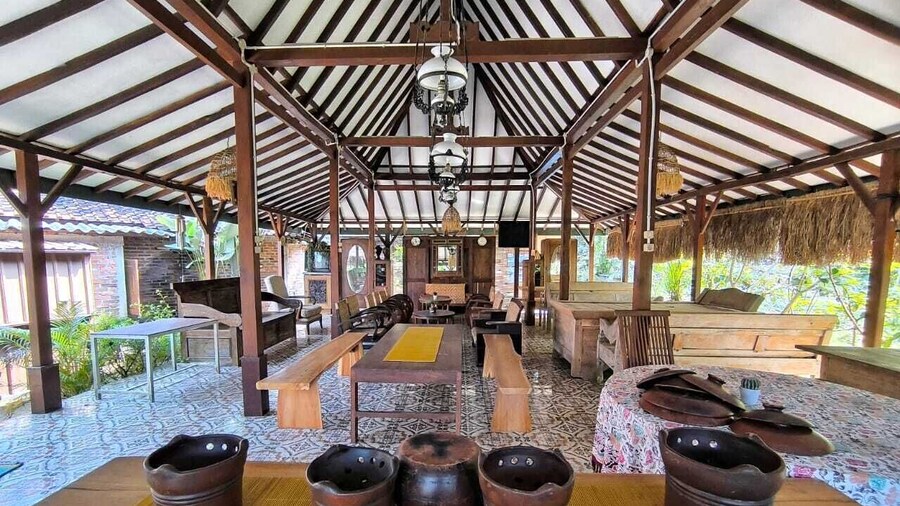 Ndalem Pengkok Homestay