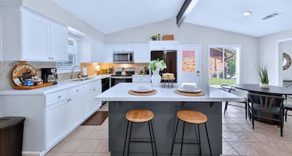 4Br La Porte Private Sanctuary: Grill | Backyard | Office