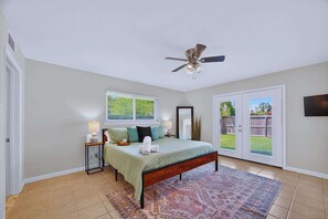 4 dormitorios, tabla de planchar con plancha, cuna de viaje y wifi