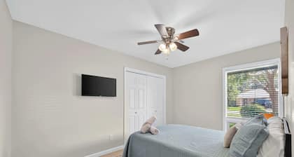 4Br La Porte Private Sanctuary: Grill | Backyard | Office