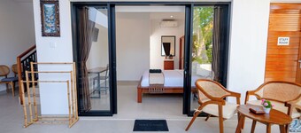 Crystal Flow Guest House & Apartment Canggu