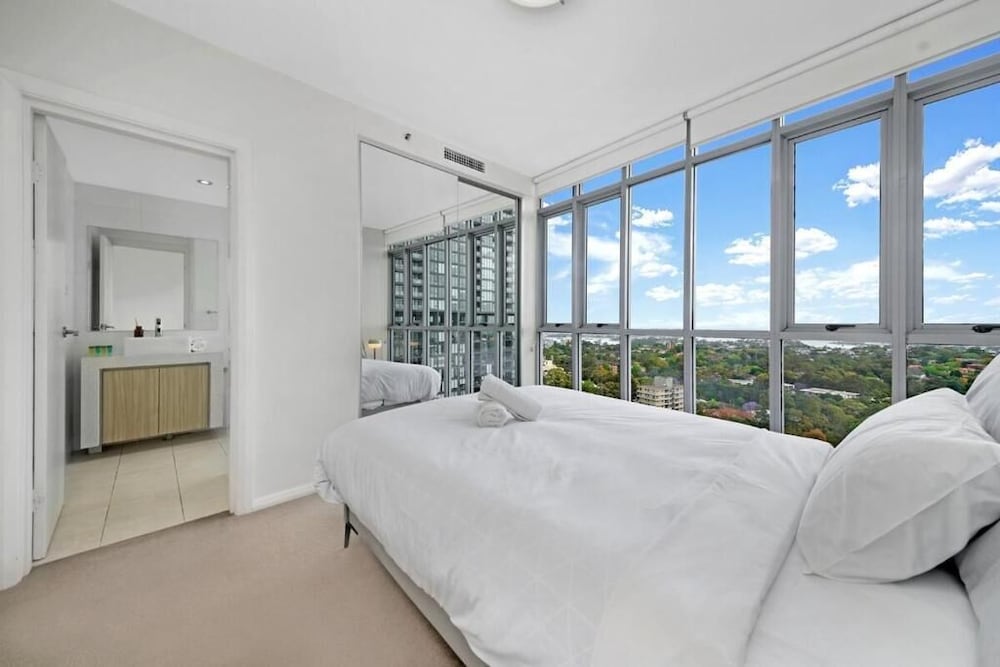 23 AMAZING Airbnb Penthouses for the Ultimate Getaway - Unique Penthouse Apartment Experience