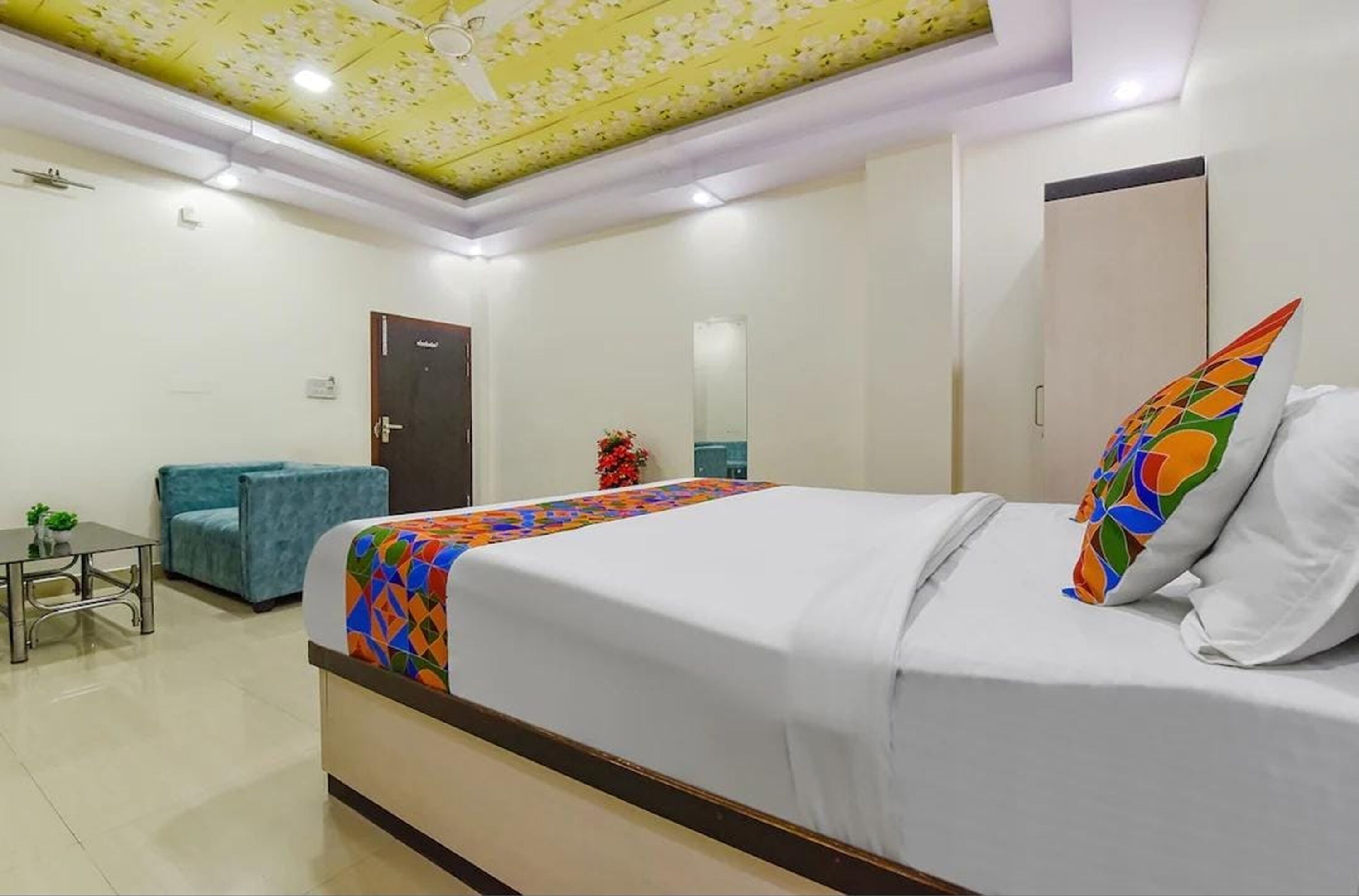 Family Quadruple Room | Desk, free WiFi