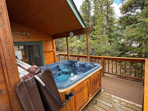 Outdoor spa tub - NEW! Big with VIEWS, 11 beds, hot tub, pool table (Breckenridge)
