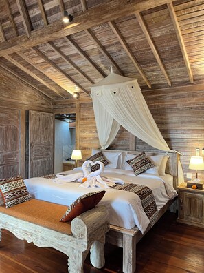 Deluxe Villa, Pool View | Minibar, in-room safe, desk, laptop workspace