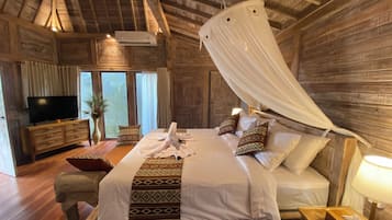 Deluxe Villa, Garden View | In-room safe, desk, laptop workspace, free WiFi