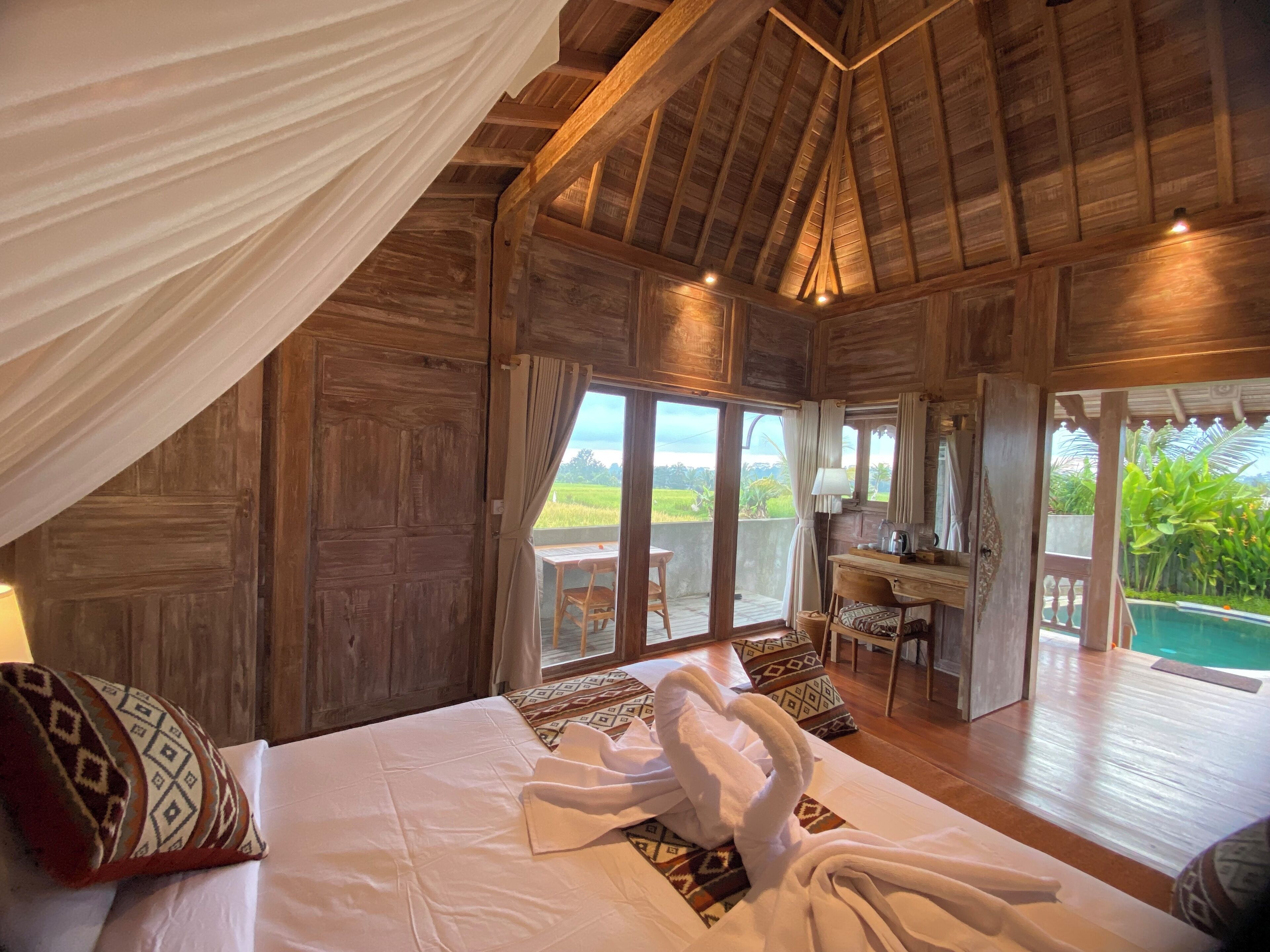 华丽别墅, 泳池景观 | 客房内保险箱、办公桌、笔记本电脑工作区、免费 WiFi