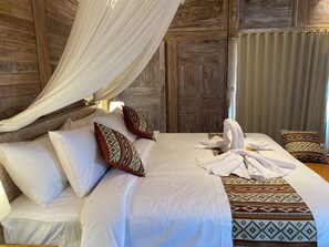 Deluxe Villa, Garden View | In-room safe, desk, laptop workspace, free WiFi