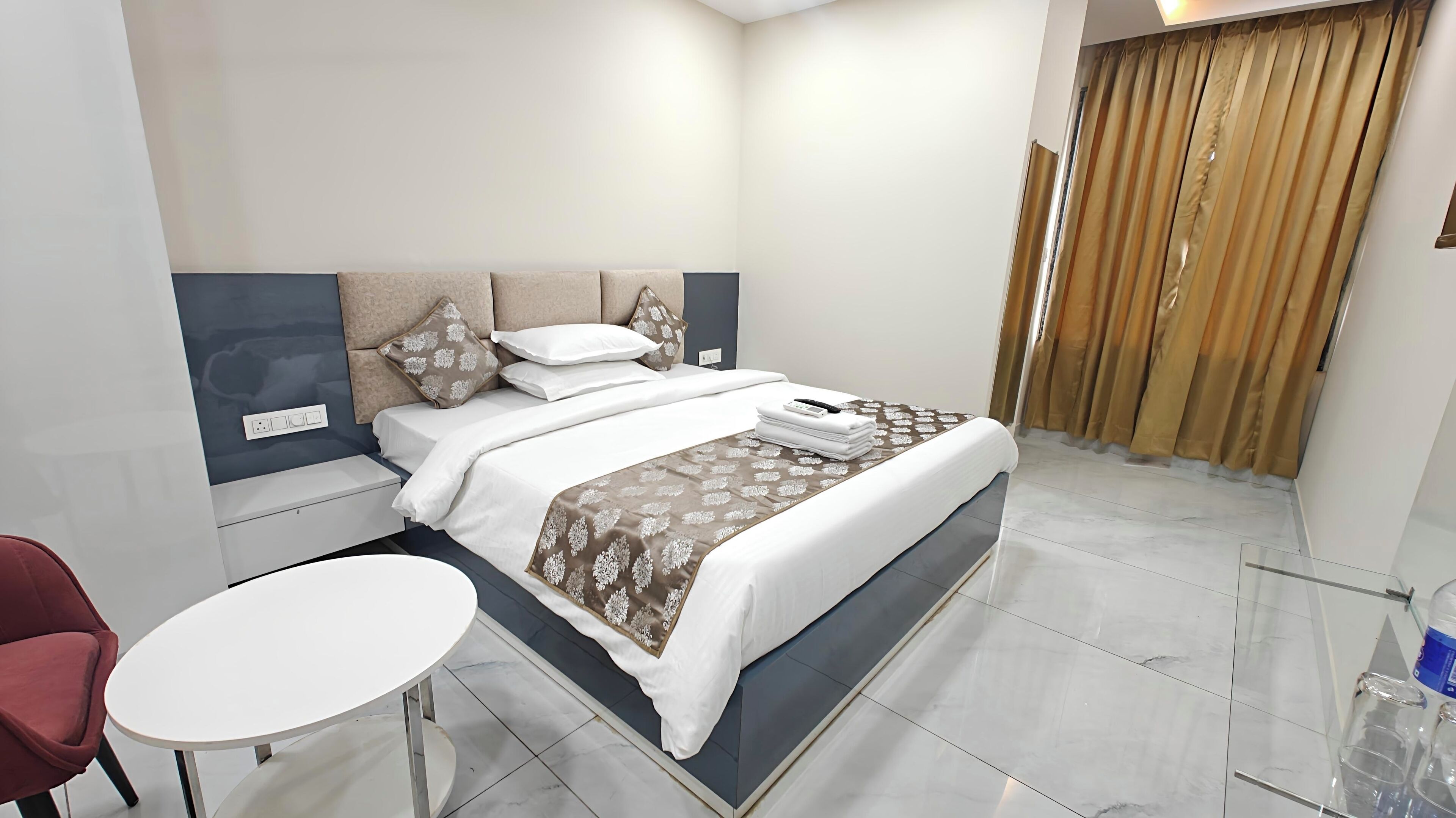 Dobbeltrom – deluxe | Skrivebord og wi-fi (inkludert)