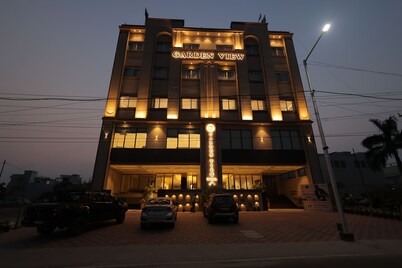 โรงแรม การ์เดน วิว แอนด์ สปา  