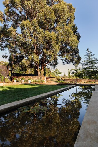 The Barn at Stonewalls - Farm stay in 25 acres In Daylesford