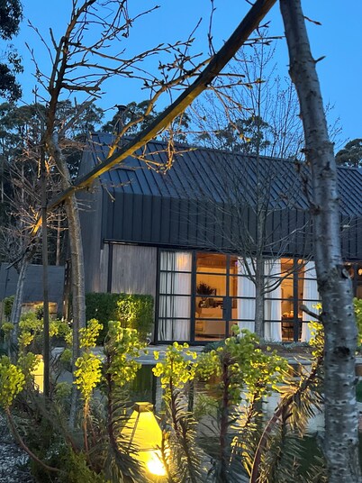 The Barn at Stonewalls - Farm stay in 25 acres In Daylesford