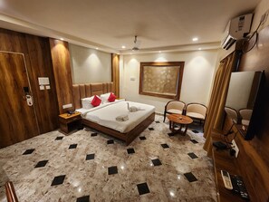 プレミアム ダブルルーム バルコニー シティビュー | WiFi (無料)