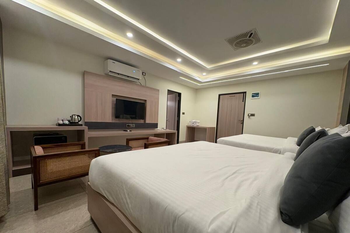 Quarto casal família | Wi-Fi de cortesia, roupa de cama