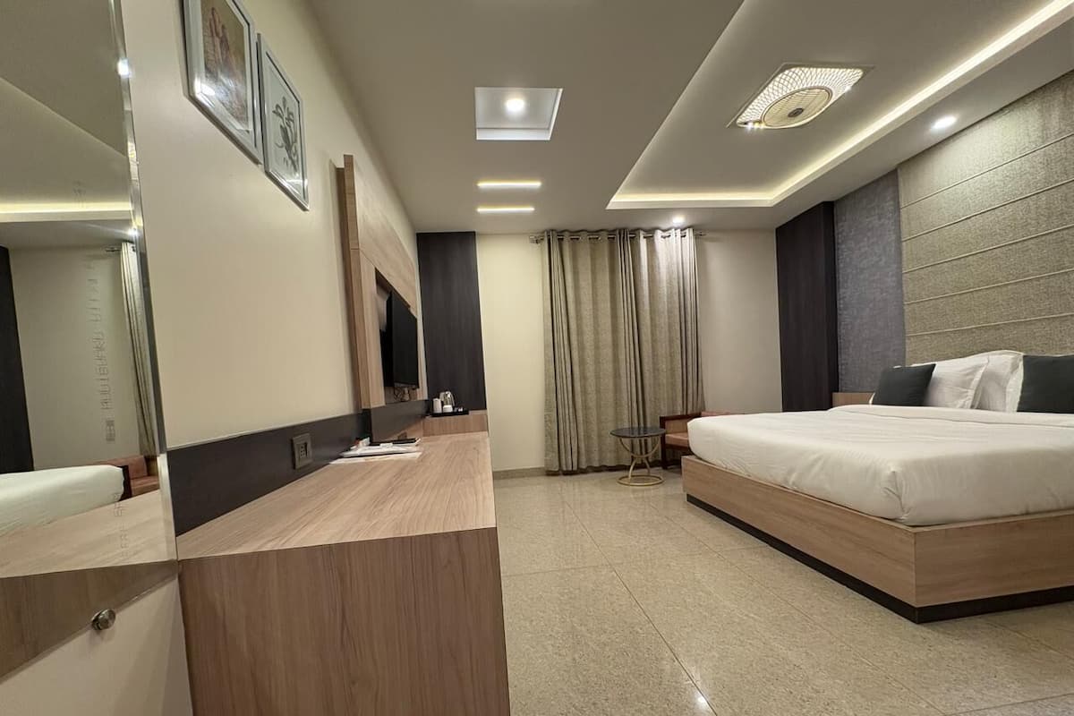 Quarto luxo | Wi-Fi de cortesia, roupa de cama