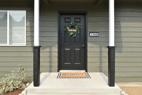 Cowboy Condo in Charming Shelby