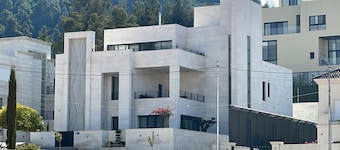 Charming 2-bedroom rooftop apartment with mountain view in Amman