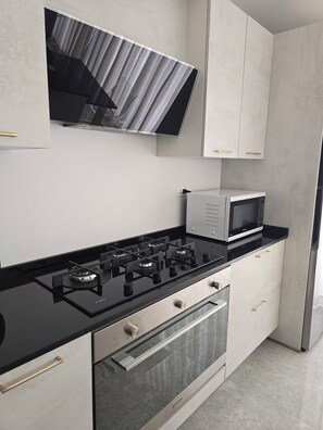 Microwave, oven, stovetop, dishwasher