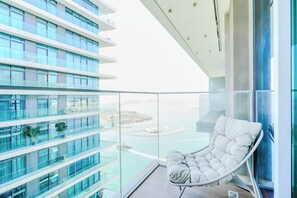Balcony - Beach Isle Residences- Emaar Beachfront (Dubai)
