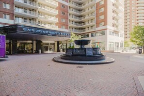 Exterior - Blueground | Ballston, pool, nr Arlington Park (Arlington)