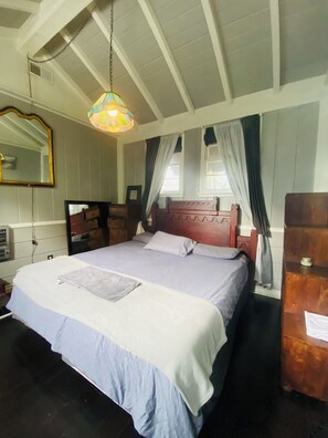 4 Schlafzimmer, Bügeleisen/Bügelbrett, WLAN, Bettwäsche