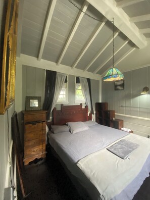 4 dormitorios, tabla de planchar con plancha, wifi y ropa de cama