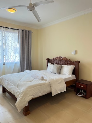 2 bedrooms, iron/ironing board, free WiFi, bed sheets