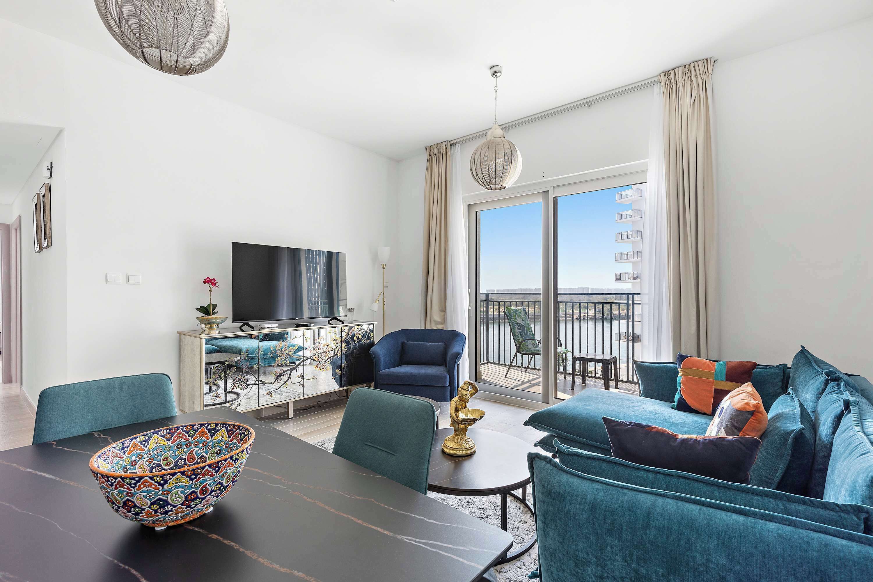 Télévision, espaces bureaux