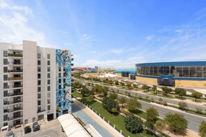 Exterior - Silkhaus 1BDR in Water's Edge | Canal View In Yas (Abu Dhabi)