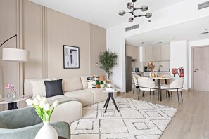 TV, offices - Silkhaus 1BDR in Water's Edge | Canal View In Yas (Abu Dhabi)