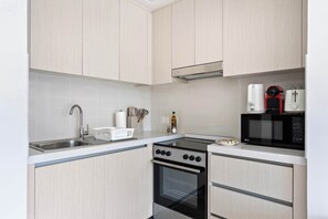 Fridge, oven, stovetop, toaster
