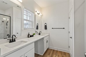 Townhome | Bathroom