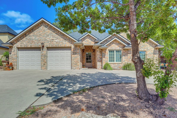 Canyon Vacation Rental | 4BR | 3.5BA | 3,800 Sq Ft | Step-Free Access