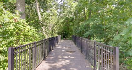 1 Block to Loveland Bike Trail: 'The Frog Man Inn'