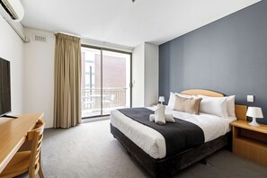 1 chambre, bureau, fer et planche à repasser, Wi-Fi gratuit