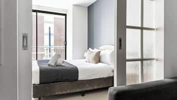 1 bedroom, desk, iron/ironing board, free WiFi