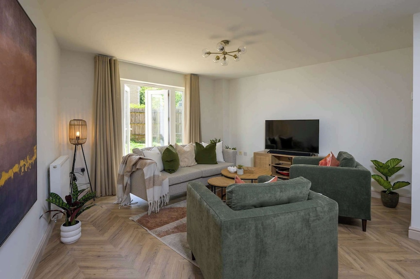 Modern Home On Edge Of Cotswolds, Private Parking - Cheltenham