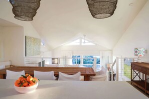 Dining - The Nest - Oceanstays (Yamba)