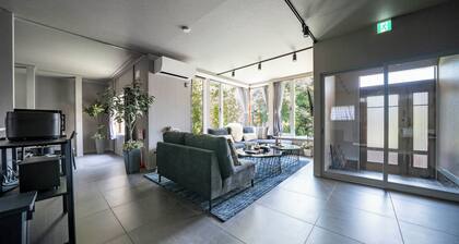 GROUNDBLOOM YIG STAY