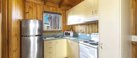 Economy 2 Bedroom Villa | Private kitchen