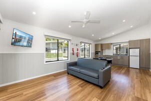 Superior Accessible 2 Bedroom Villa | 免费 WiFi、床单