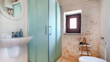 Family Villa, 2 Bedrooms, 2 Bathrooms, Mountainside (Lamia Terra 2BR, Terrace & BBQ) | Bathroom