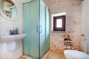 Family Villa, Multiple Bedrooms, 2 Bathrooms, Mountainside (Lamia Terra) | Bathroom