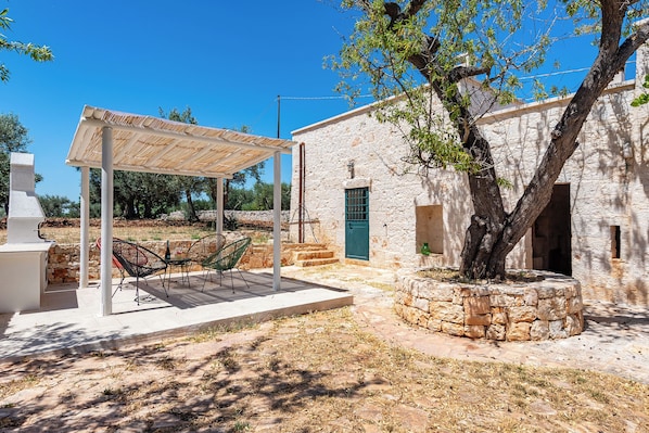 Family Villa, Multiple Bedrooms, 2 Bathrooms, Mountainside (Lamia Terra) | Terrace/patio