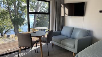 Studio Self-Contained Villa (Sleeps 2) | Living area