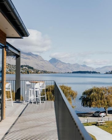 Property grounds. Driftaway Queenstown