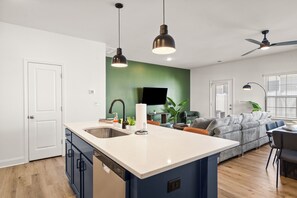 Townhome | Living area - Luxe 3BR Townhouse to Uptown Charlotte (Charlotte)