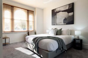 3 bedrooms, desk, iron/ironing board, WiFi